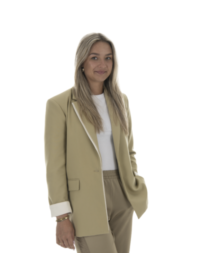 Oliwia Jerzak - 'Detail-oriented and passionate, I ensure a smooth sale'