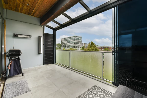 Domela Nieuwenhuisstraat 92