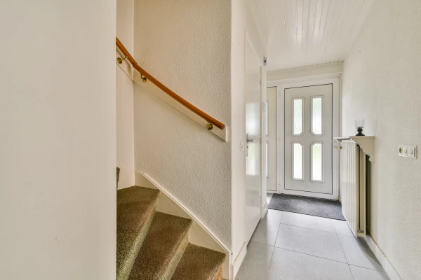 Nieuwerkerkerstraat 12