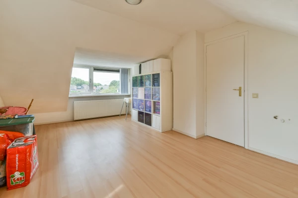 Nieuwerkerkerstraat 12